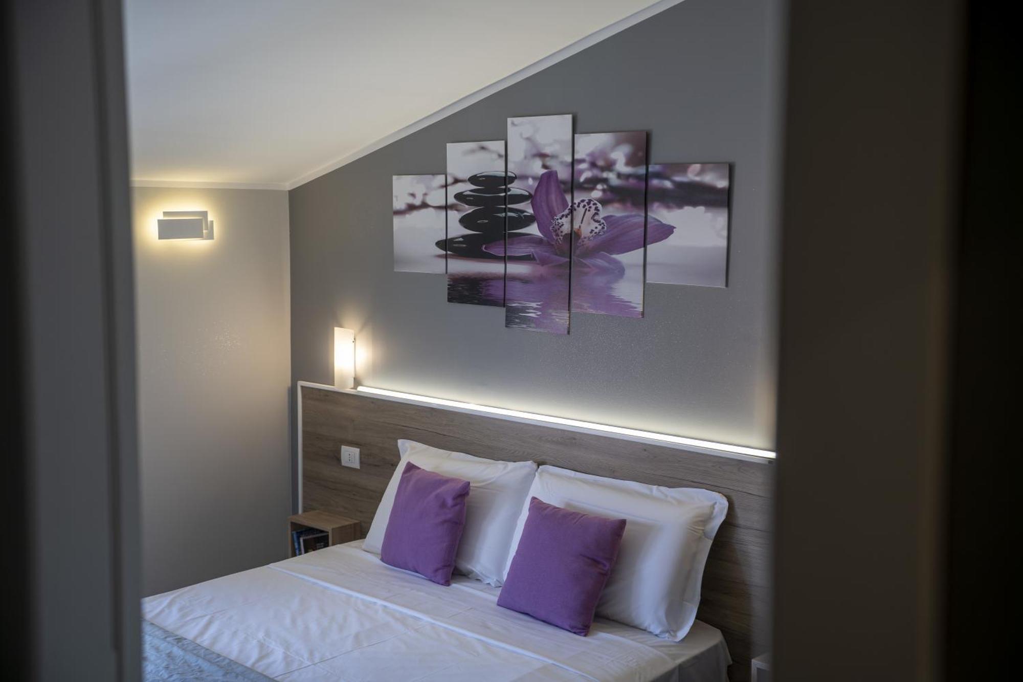 Affittacamere Orchidea For Tourists Hesperia Hosp Modena Exteriör bild